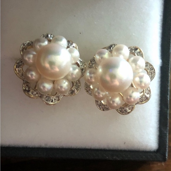 Gorgeous vintage pair 14k gold 18k gold genuine Pearl diamond earrings on Hold - Picture 3 of 5